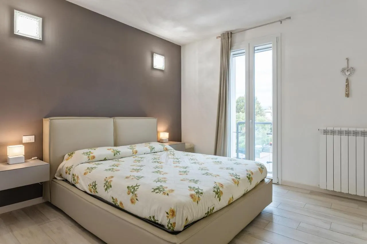 Appartamento Terrazza Arrighi - Affitti Brevi Italia Lucca 0*,  Italia